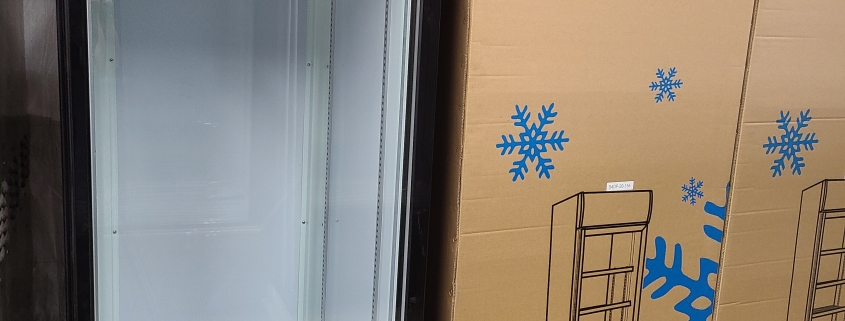 Réfrigérateur neuf 1 porte vitrée - 5 tablettes grillagées - 28’’ x 31’’ x 81’’